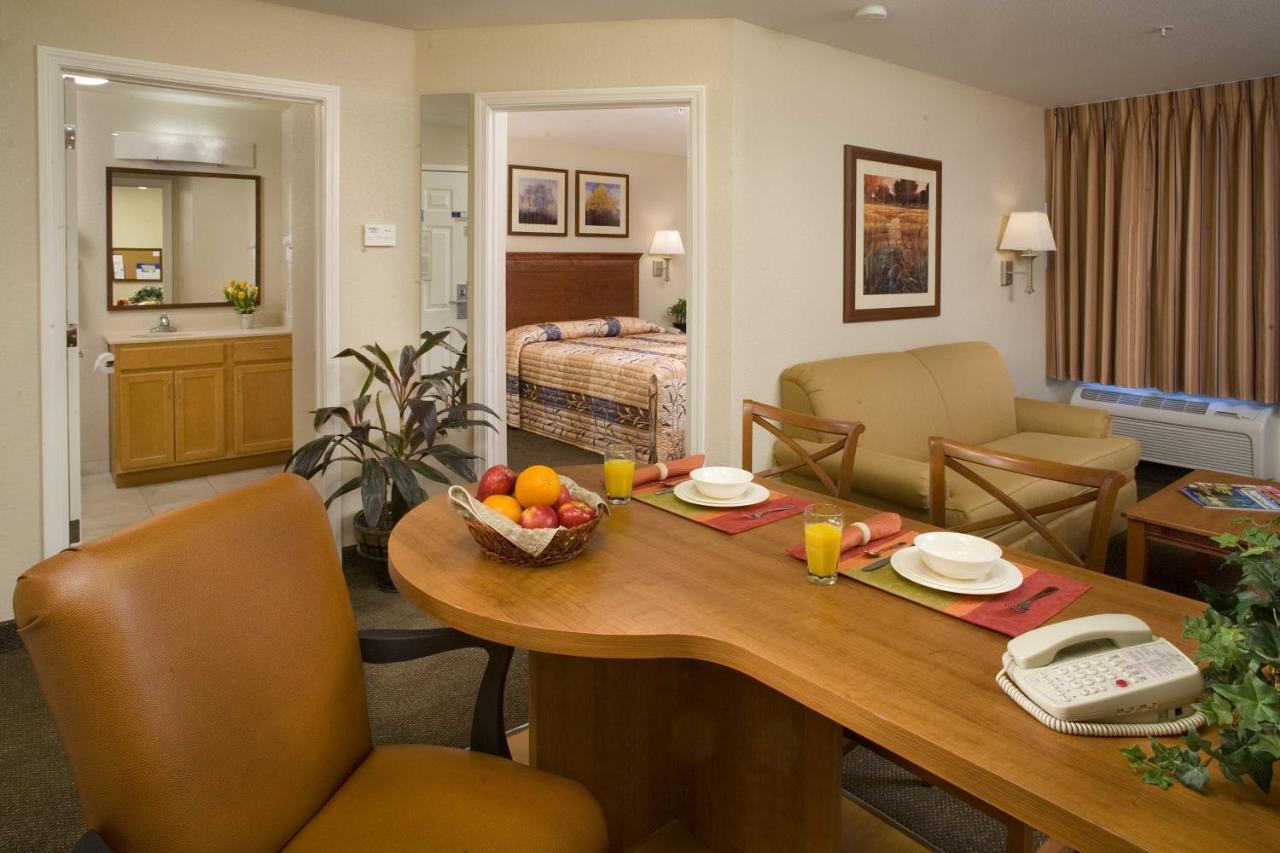 Candlewood Suites Jacksonville By Ihg Exterior foto